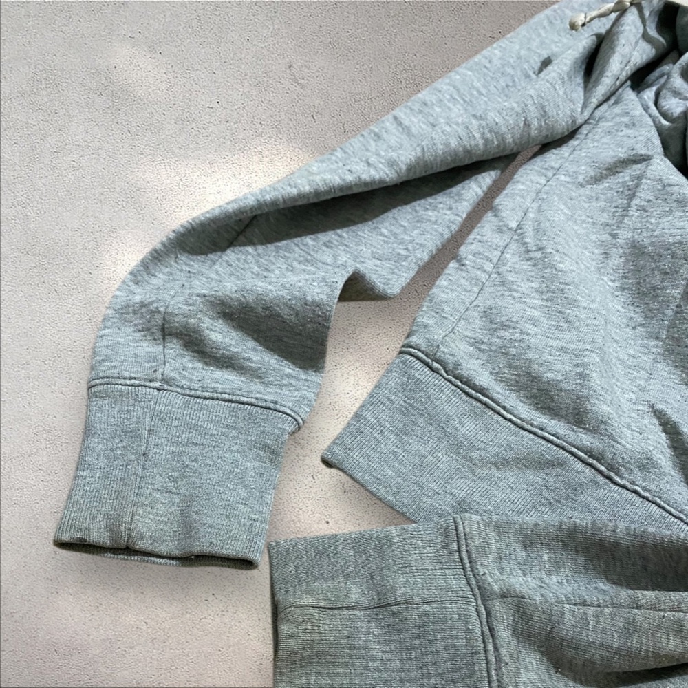 VS PINK “Love Pink” Grey & Black Zip Up Hoodie w/ Flower & Velvet Lettering Deta - Picture 6 of 7